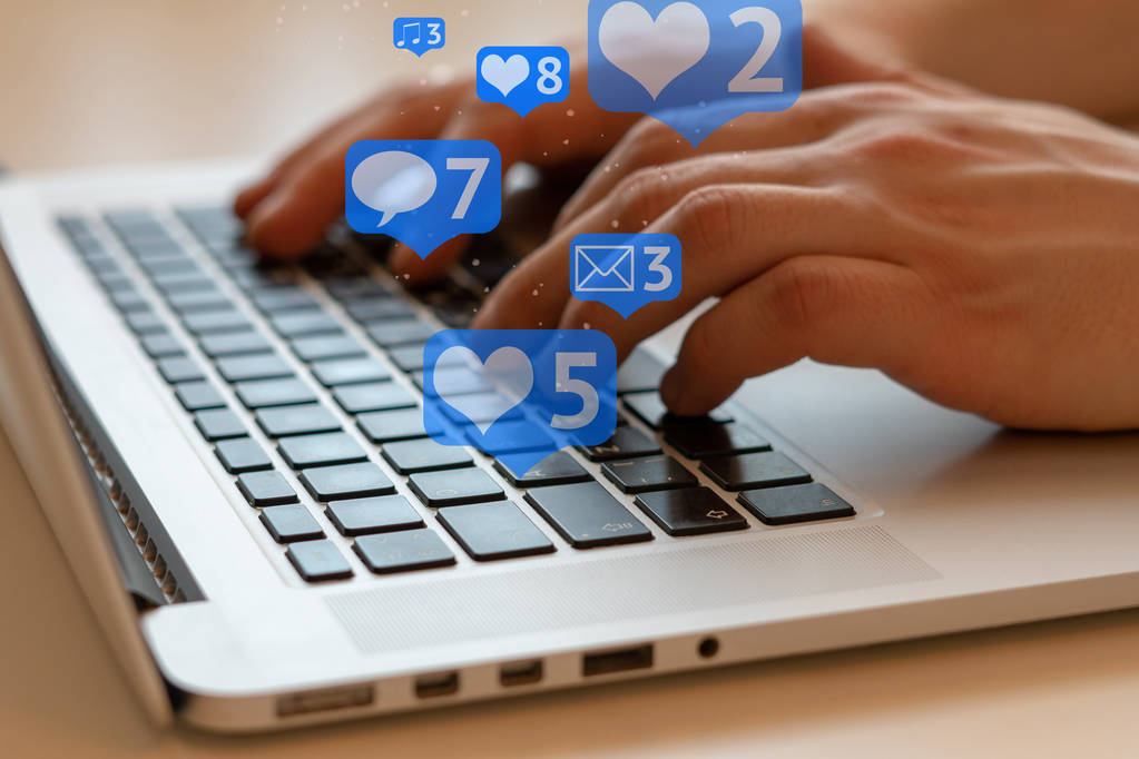 scheduling social media